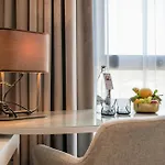 Hotel Leonardo Royal Fira