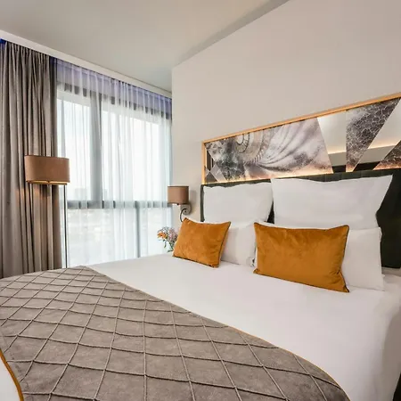 Leonardo Royal Fira Otel
