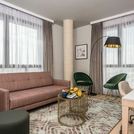 Leonardo Royal Fira Otel