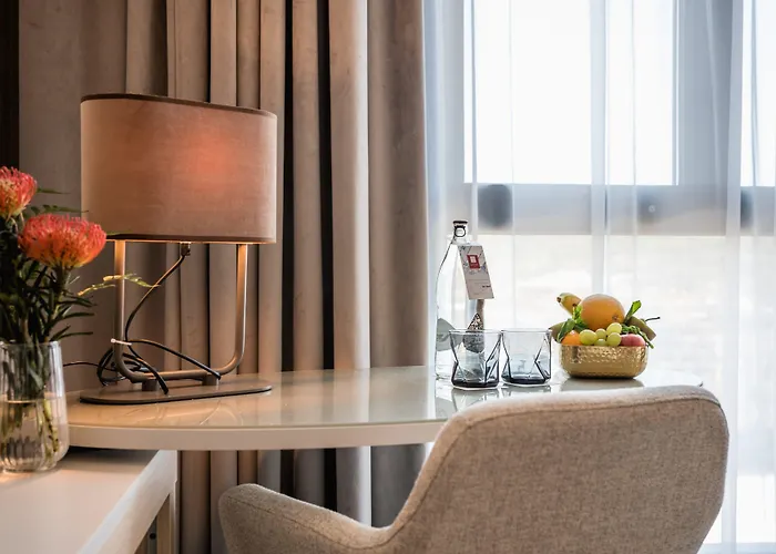 Leonardo Royal Fira Hotel